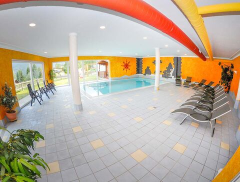 Well-being with indoor swimming pool in the Apparthotel Bliem