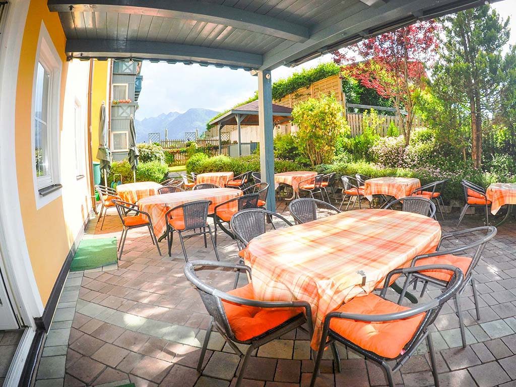 Cozy garden in the Apparthotel Bliem